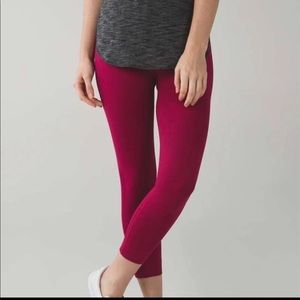 Lululemon Zone in tight cropped legging